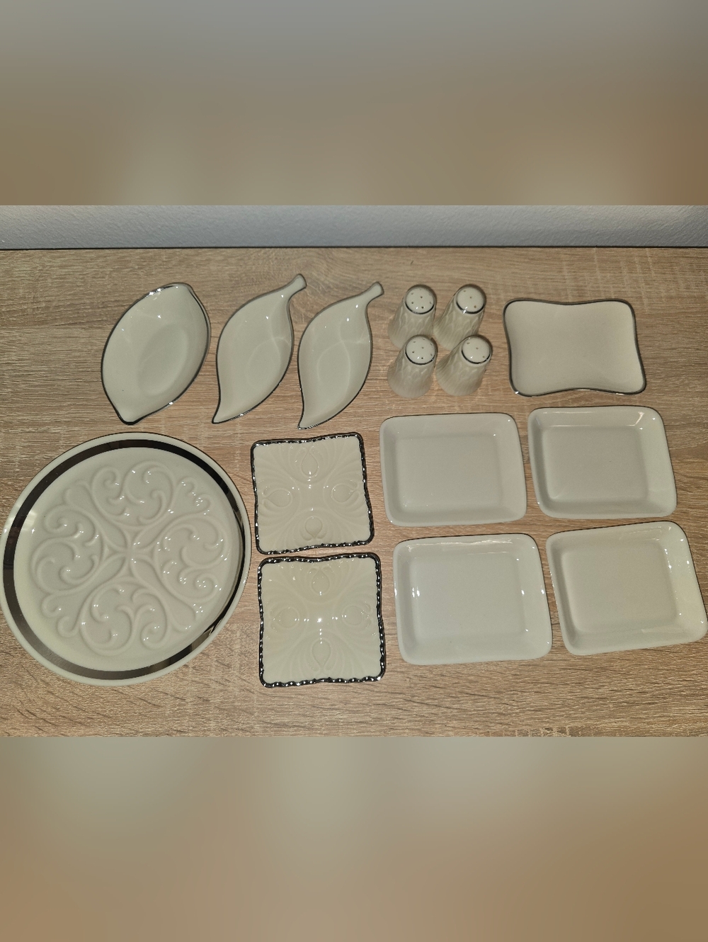 Lenox USA Ivory Serving Set 15 Pc Platinum Trim Bowls Plates